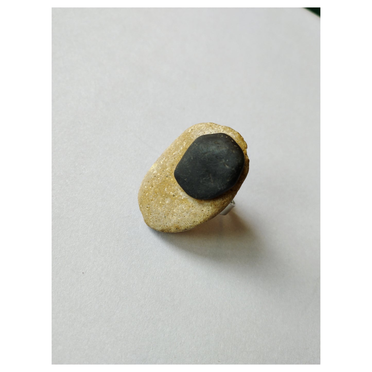 Pebbles Ring / Goggle Eye
