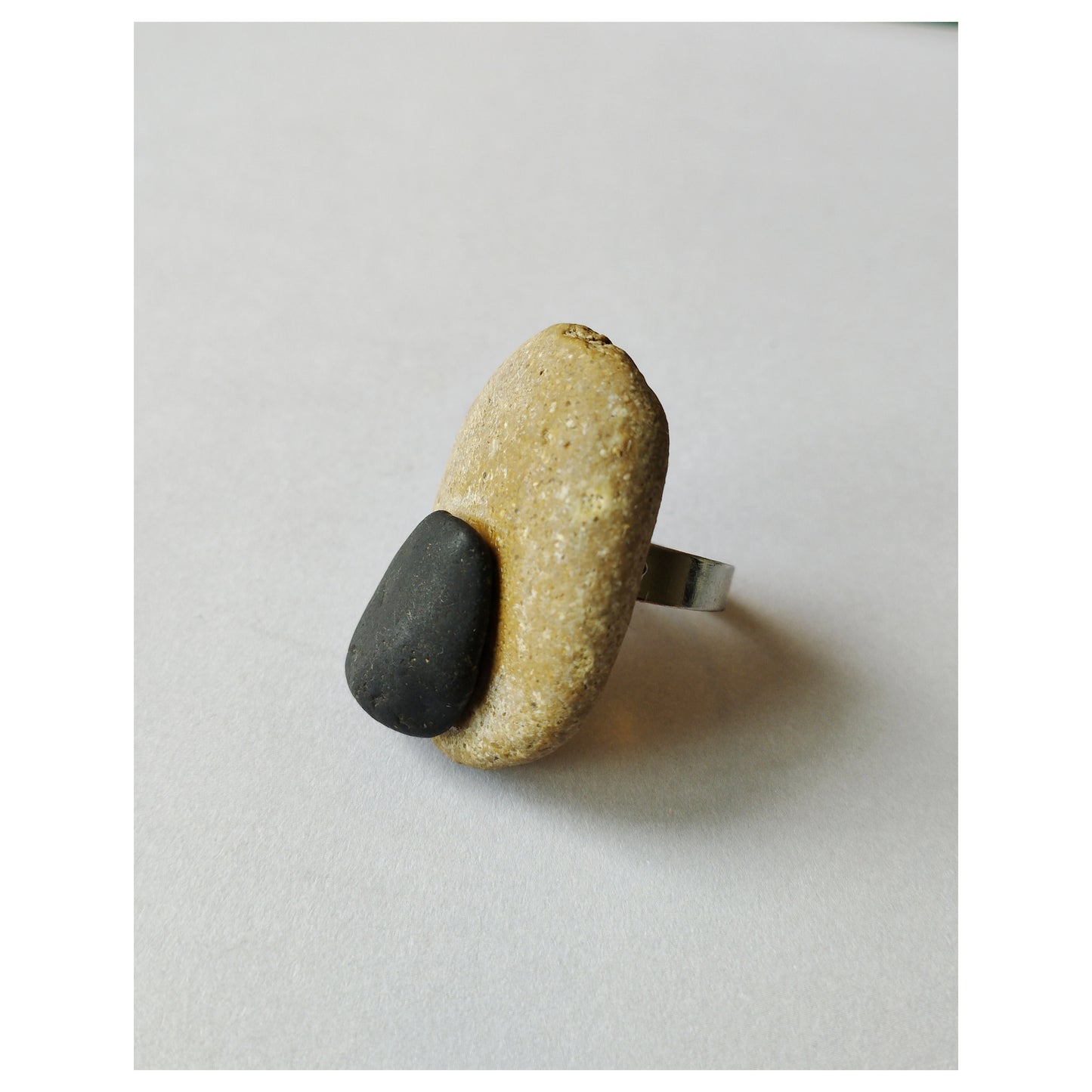 Pebbles Ring / Goggle Eye
