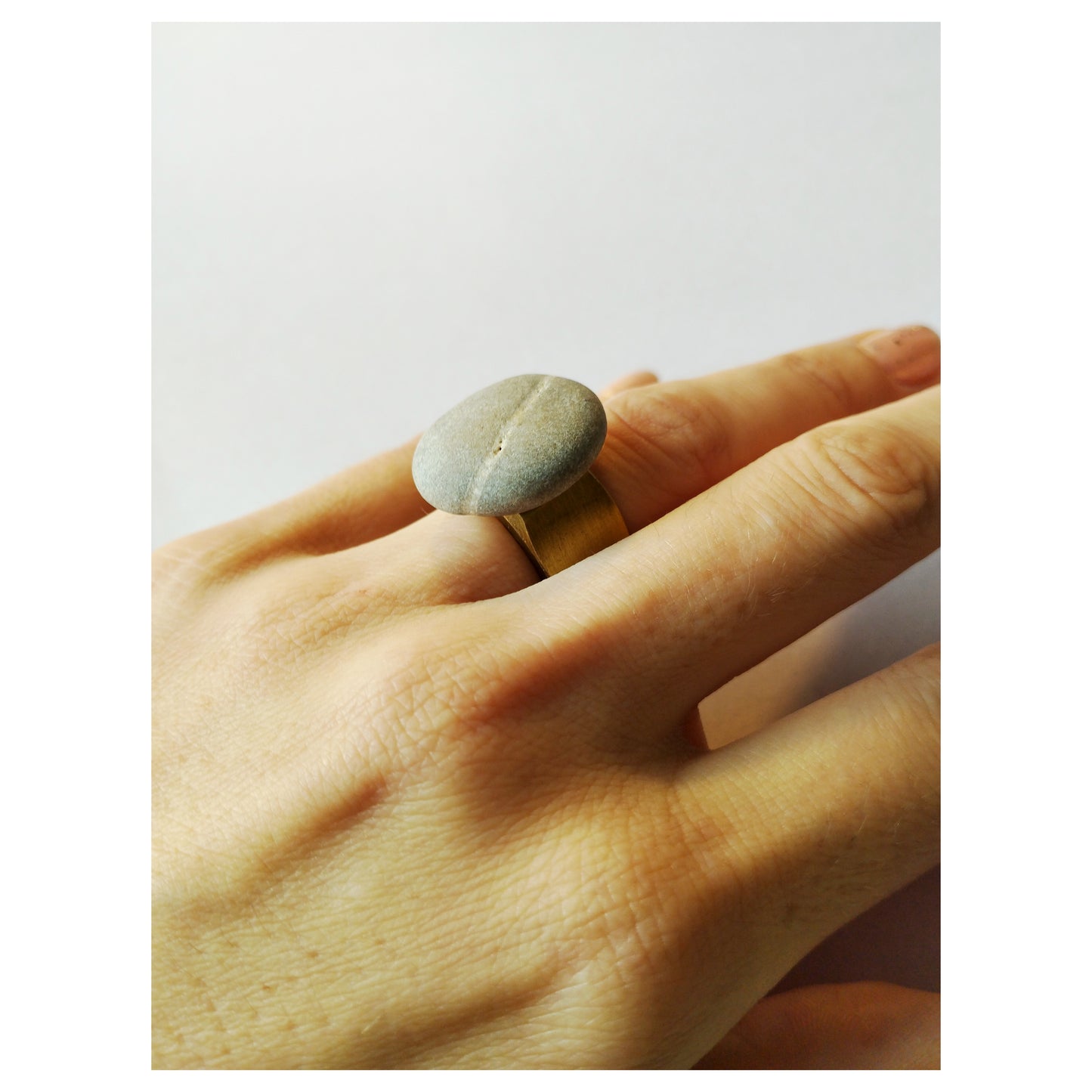 Pebble / Stainless Steel Nut Ring